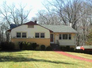 860 Meyersville Rd, Gillette, NJ 07933