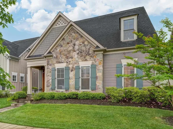 804 Golf View Dr, Crozet, VA 22932