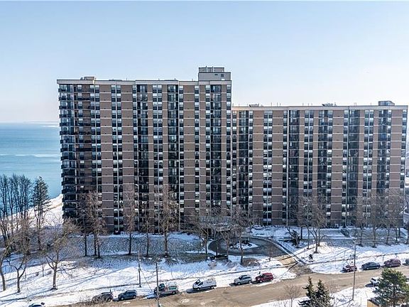 2nd image of 500 Green Rd #1218