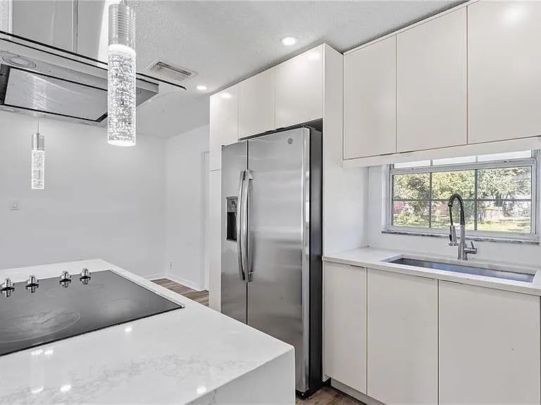 4447 Ivey Ct — Photo 3