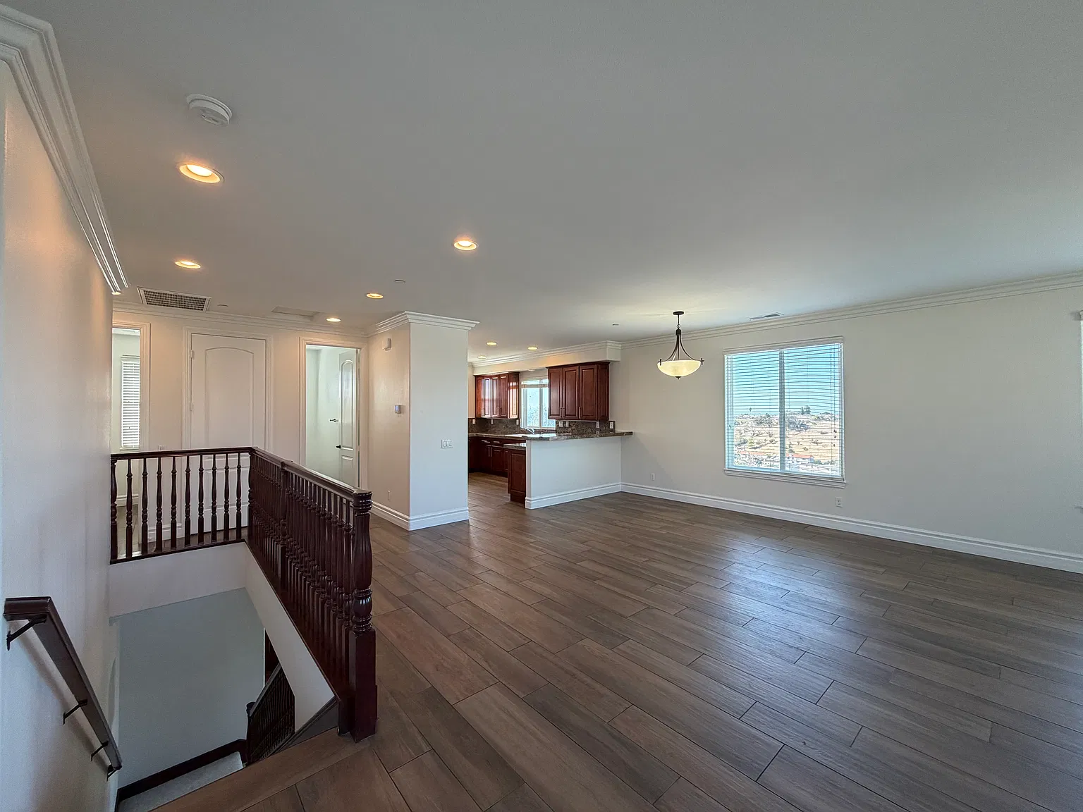 3 bed, 2.5 bath, 2067 sqft, $4,600 — Photo 4