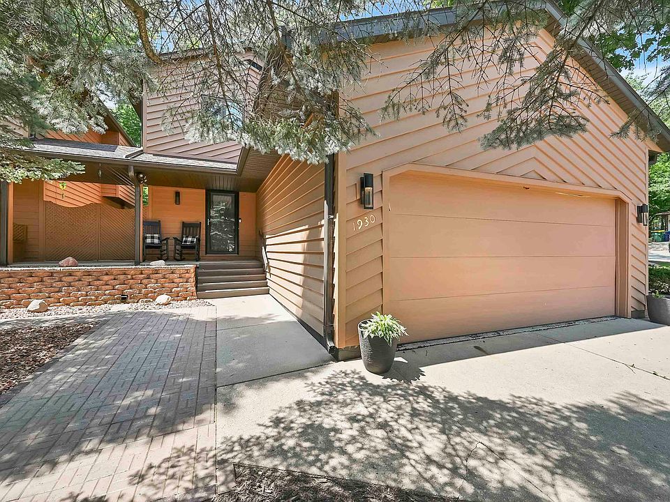 1st image of 1930 Belmont Dr