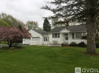 248 Ridge Rd, Ontario, NY 14519