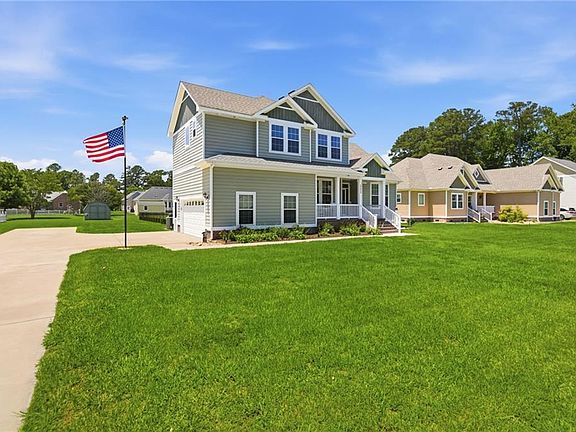 4th image of 111 Golf Club Dr