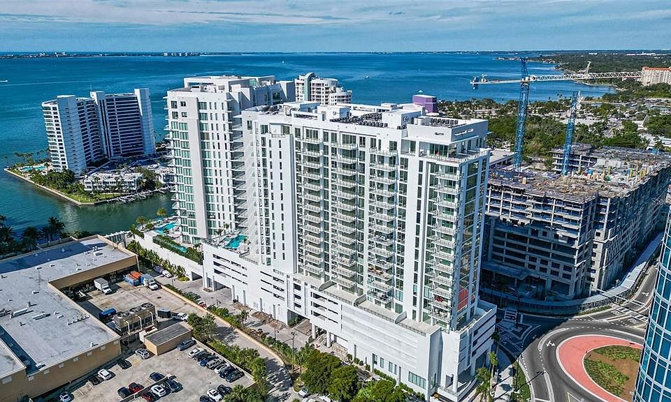 1st image of 301 Quay Cmns Unit 904
