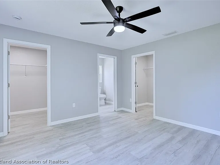 136 Friendly Cir — Photo 16