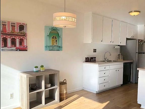 4th image of 5900 Canterbury Dr APT B213