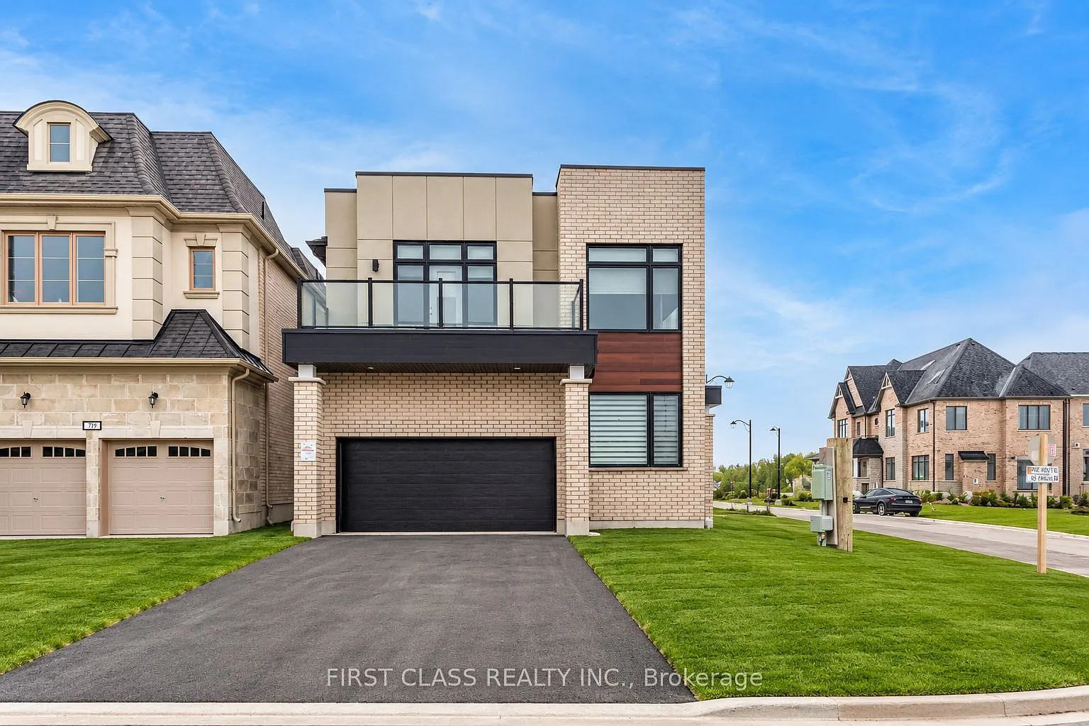 4 bed, $4,900 — Photo 1
