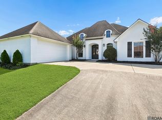 6982 Lakecrest Dr, Zachary, LA 70791