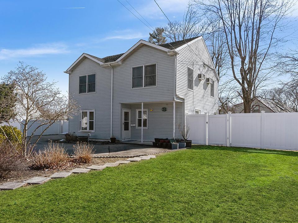 1st image of 701 Wren Ct