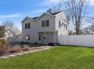 701 Wren Ct, West Hempstead, NY 11552