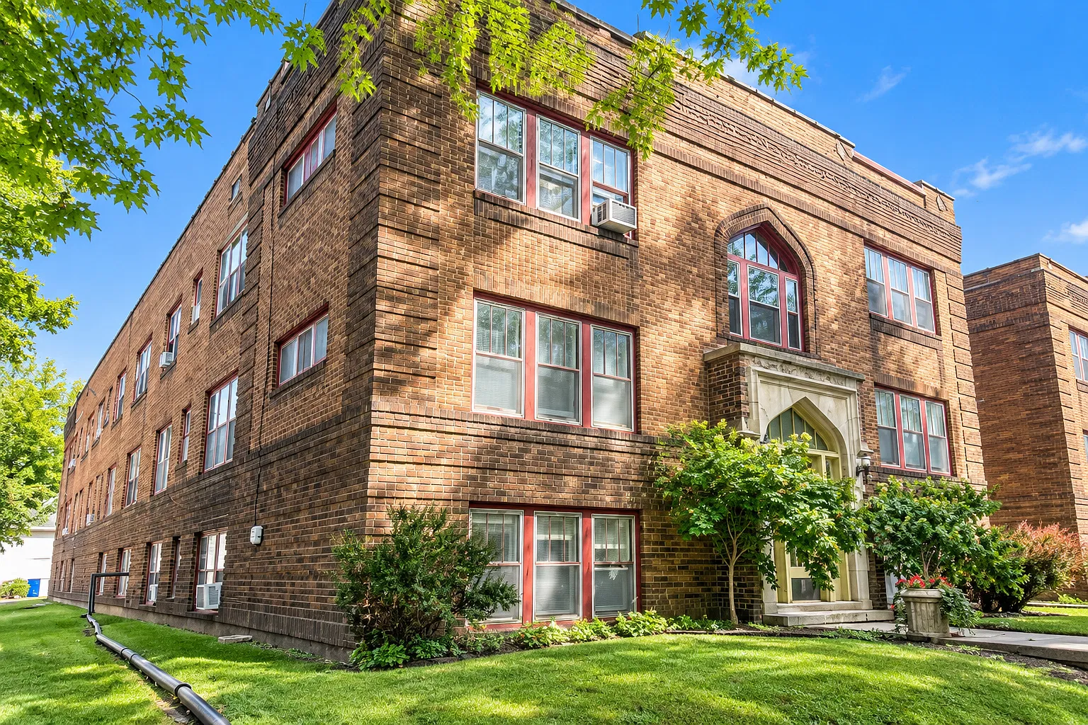 1 bed, $1,199 — Photo 2