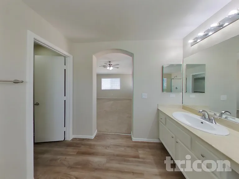 1025 Oceanwood Ave — Photo 8