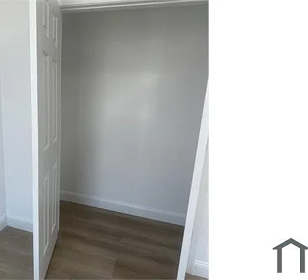 36 S Redfield St #B — Photo 8
