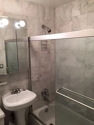 Rented by ALTER REALTY CO INC | media 4