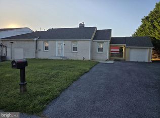 8 Virginia Ave, Reisterstown, MD 21136