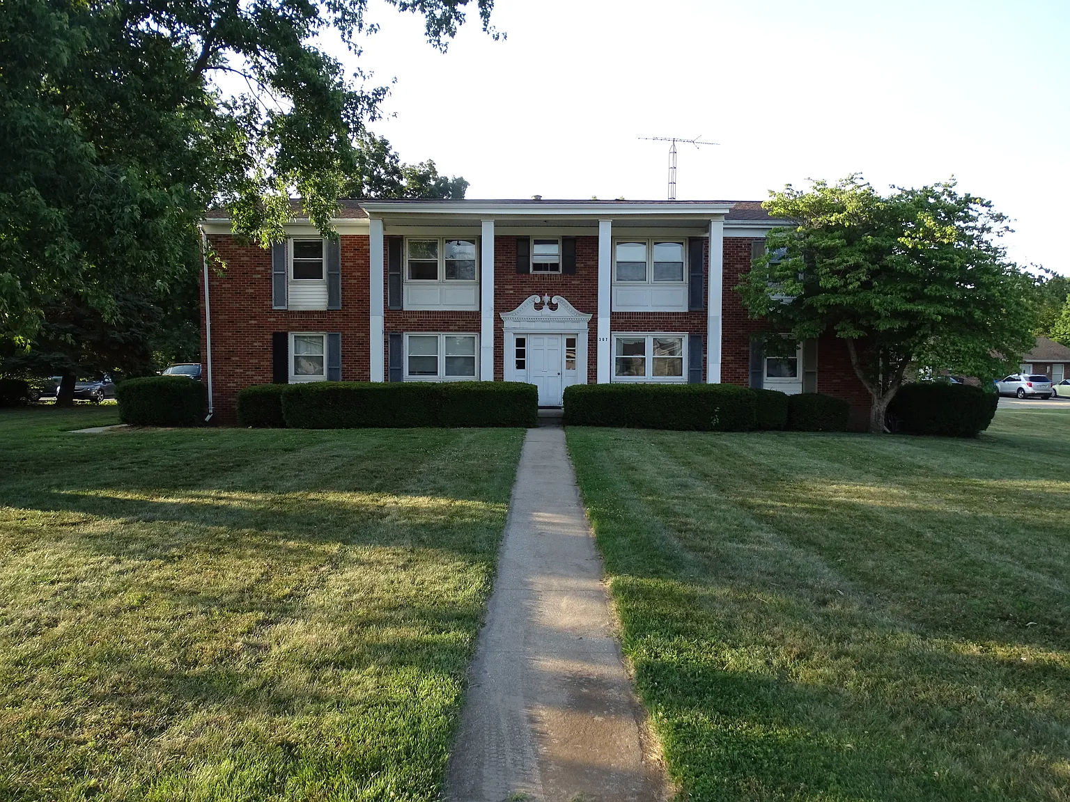 2 bed, $795 — Photo 2