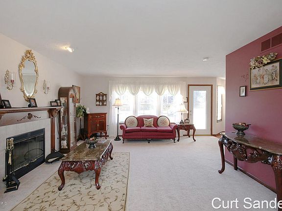 4th image of 6820 Sunrise Meadow Dr NE