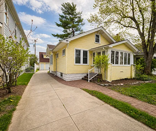 1208 Emmons Ave Photo 1