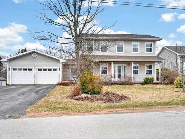 10 Amberwood Cres, Cape Breton, NS B1R 2J8