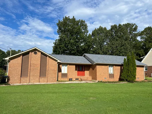 104 Cambridge Ln, Rainbow City, AL 35906