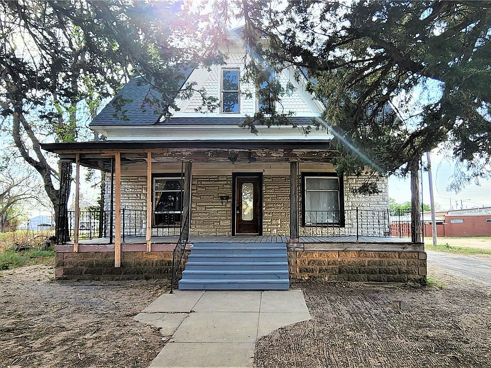 1439 Main St, Waynoka, OK 73860 Zillow