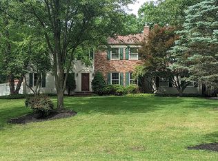 14 Whispering Hills Dr, Annandale, NJ 08801