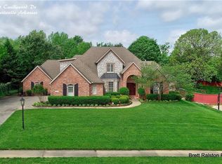 2631 N Candlewood Dr, Fayetteville, AR 72703