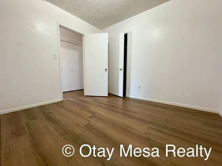 1105 Elder Ave — Photo 5