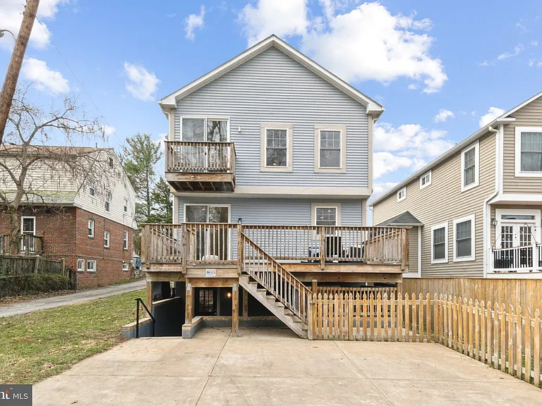 2837 Myrtle Ave NE — Photo 25