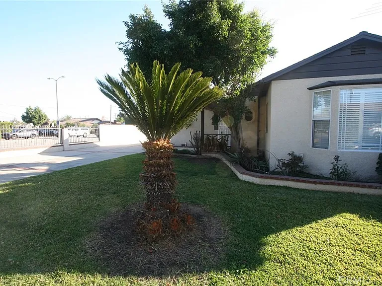 9968 Daines Dr — Photo 52