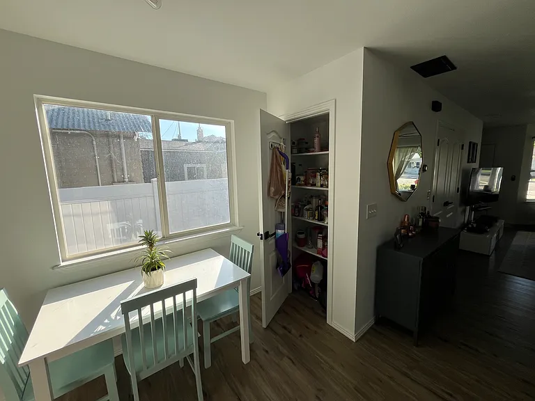 2676 W Ona St — Photo 5