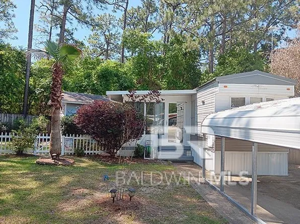 107 Portage Cir, Lillian, AL 36549