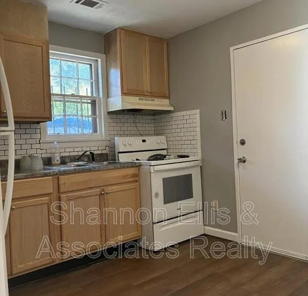 1780 Cahoon St SW — Photo 17