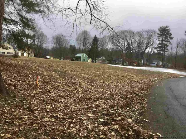120 Decker Ave, Saint Remy, NY 12401