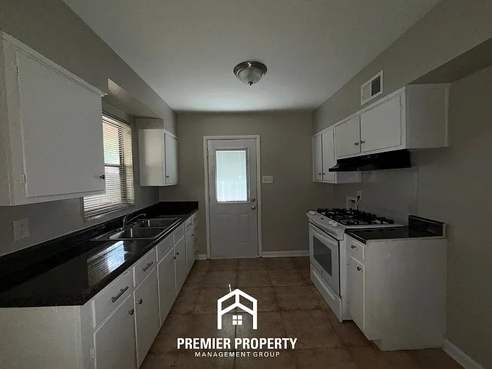 1743 Tahiti Ln — Photo 4