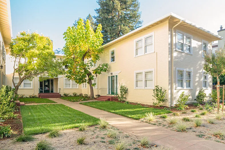 332 Forest Avenue — Photo 3