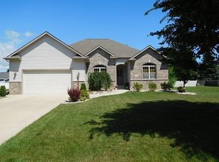 5736 84th St, Kenosha, WI 53142