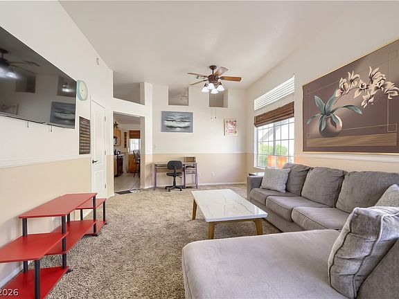 3rd image of 262 Lilium St
