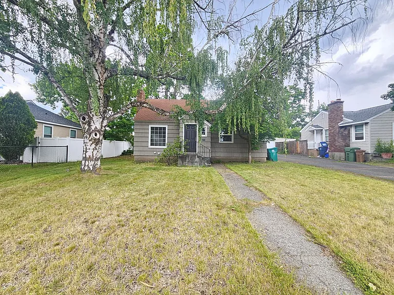 2704 W Garland Ave — Photo 2