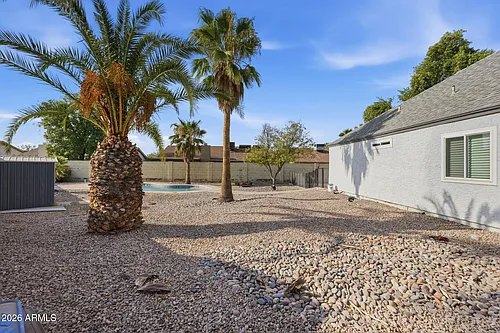 1735 E Stephens Dr Photo 1