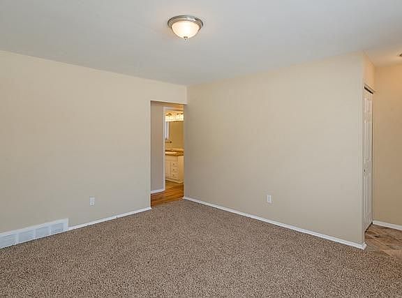 5th image of 8936 Nottingham Dr