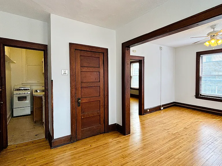 Stevens Square Apartments — Photo 102