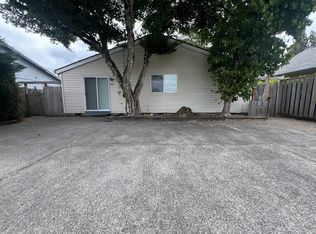 444 N 12th St APT A, Saint Helens, OR 97051