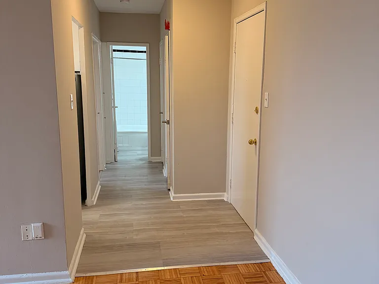 2340 Park Towers Ave — Photo 7
