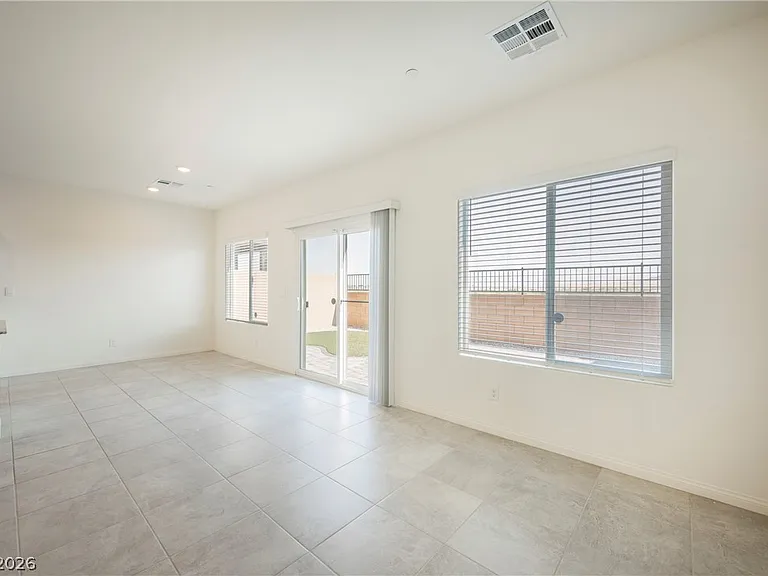 402 Larksong Ave — Photo 13