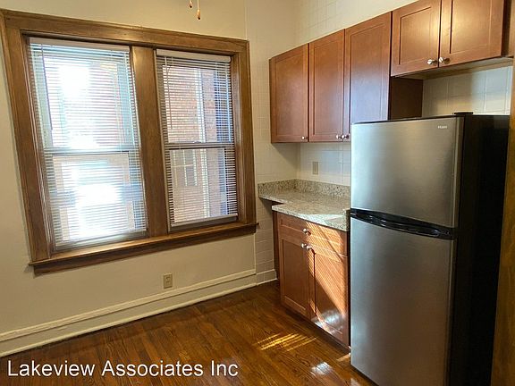 2nd image of 2354 N Cambridge Ave APT 225