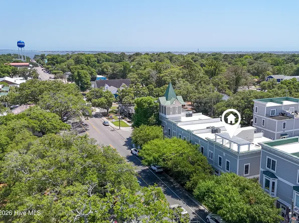 701 N Howe Street #8, Southport, NC 28461