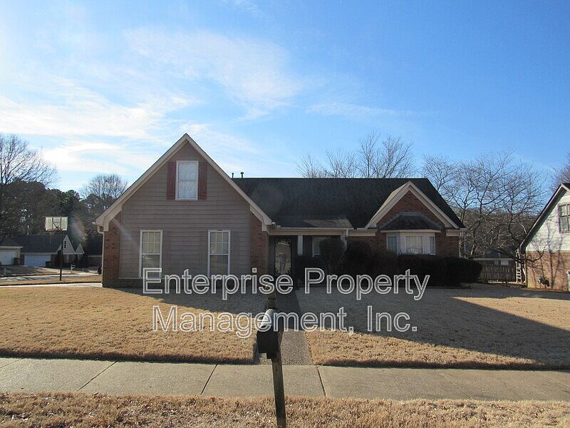 1st image of 7037 Meadowlands Pl