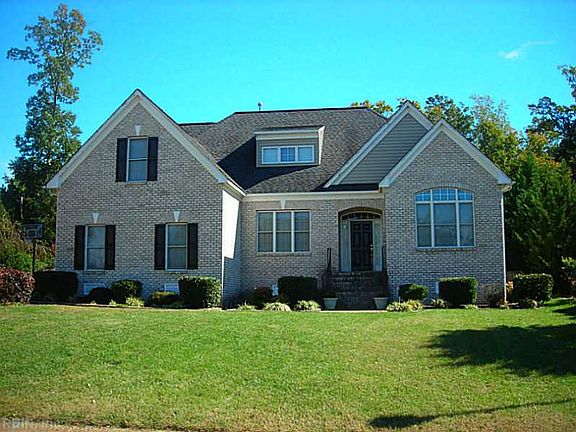 4th image of 4008 Ambassador Cir